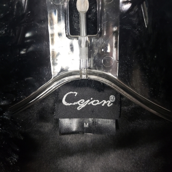 CEJION Faux Fur Vest Black Sz M - Picture 10 of 10